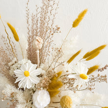 Load image into Gallery viewer, Mango Cheesecake Bouquet