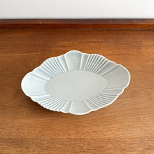 Load image into Gallery viewer, Pluie Oval Plate Grey