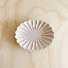 Load image into Gallery viewer, Blossom Oval Plate