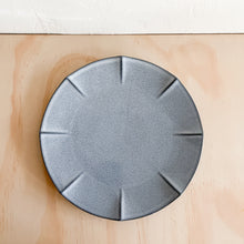 Load image into Gallery viewer, Plisse Plate Grey Blue