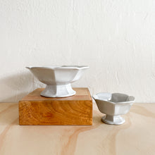Load image into Gallery viewer, Eclore Footed Bowl