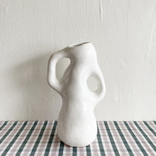 Load image into Gallery viewer, Isolde Vase - White
