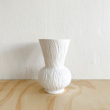 Load image into Gallery viewer, Pleats Vase - Wide Top
