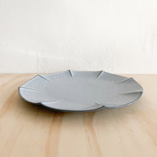 Load image into Gallery viewer, Plisse Plate Grey Blue
